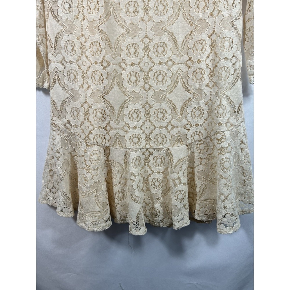 Free People Sz 8 Beige Lace Mini Dress Ruffled Peplum Hem Romantic Boho Whimsy - Picture 3 of 11